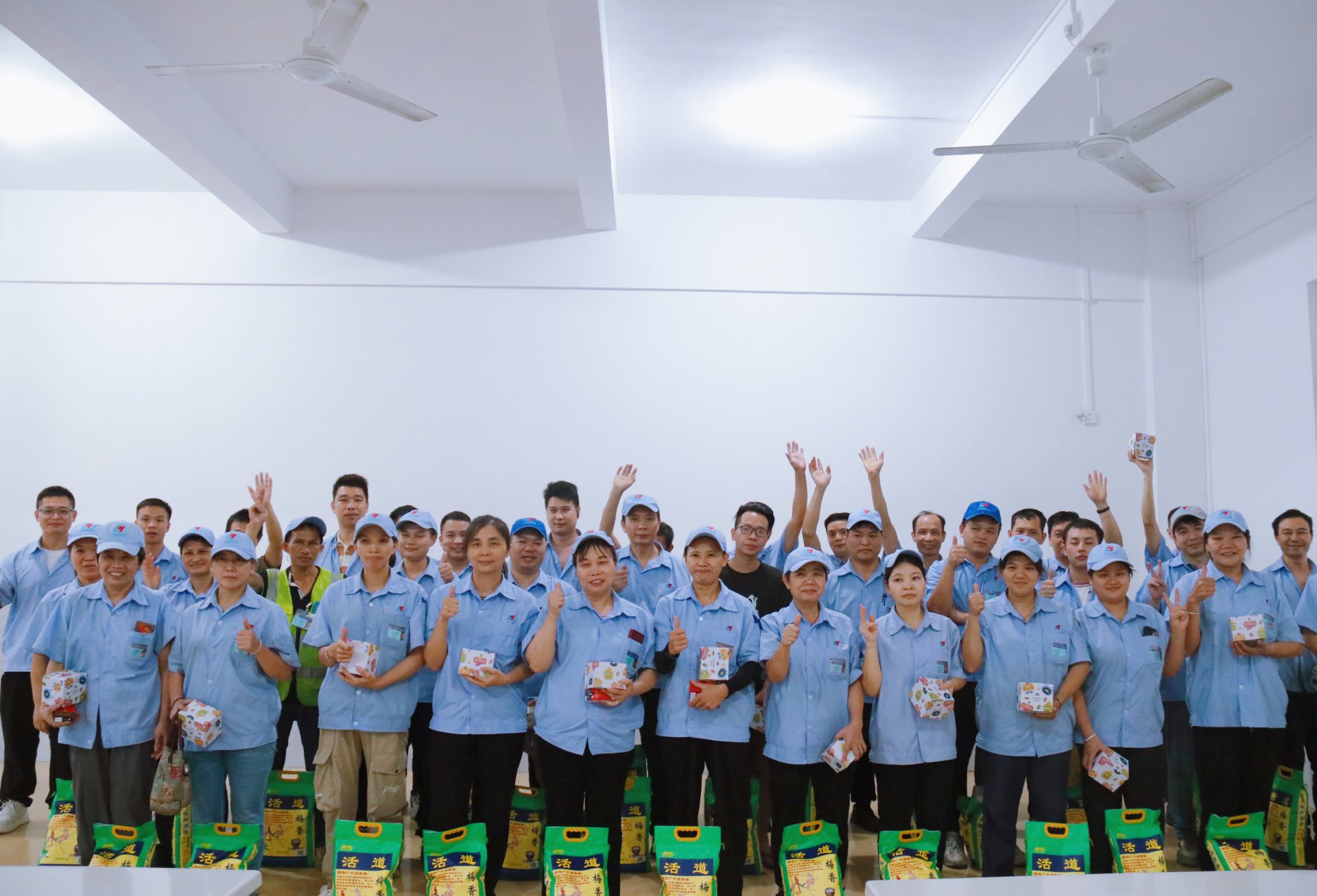 力源科技八月份員工生日會